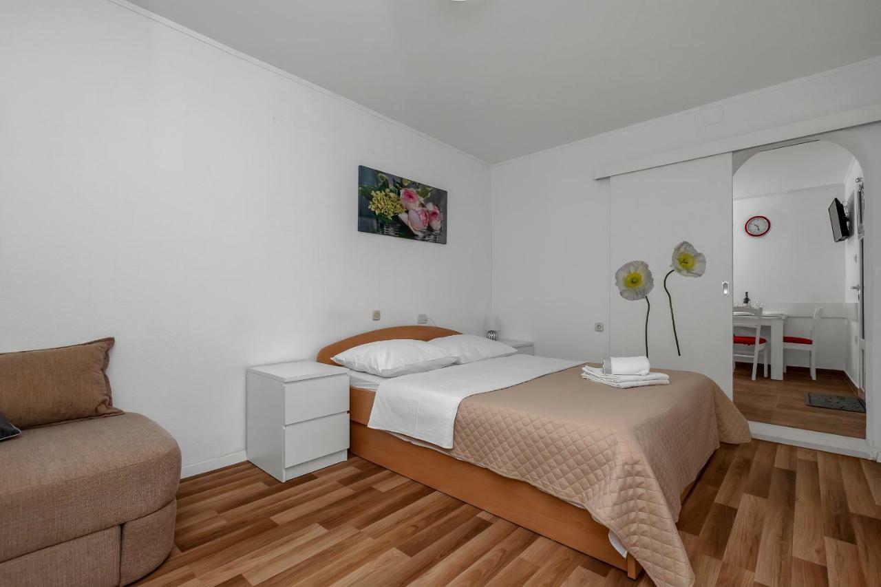 Apartmani Mona マカルスカ エクステリア 写真
