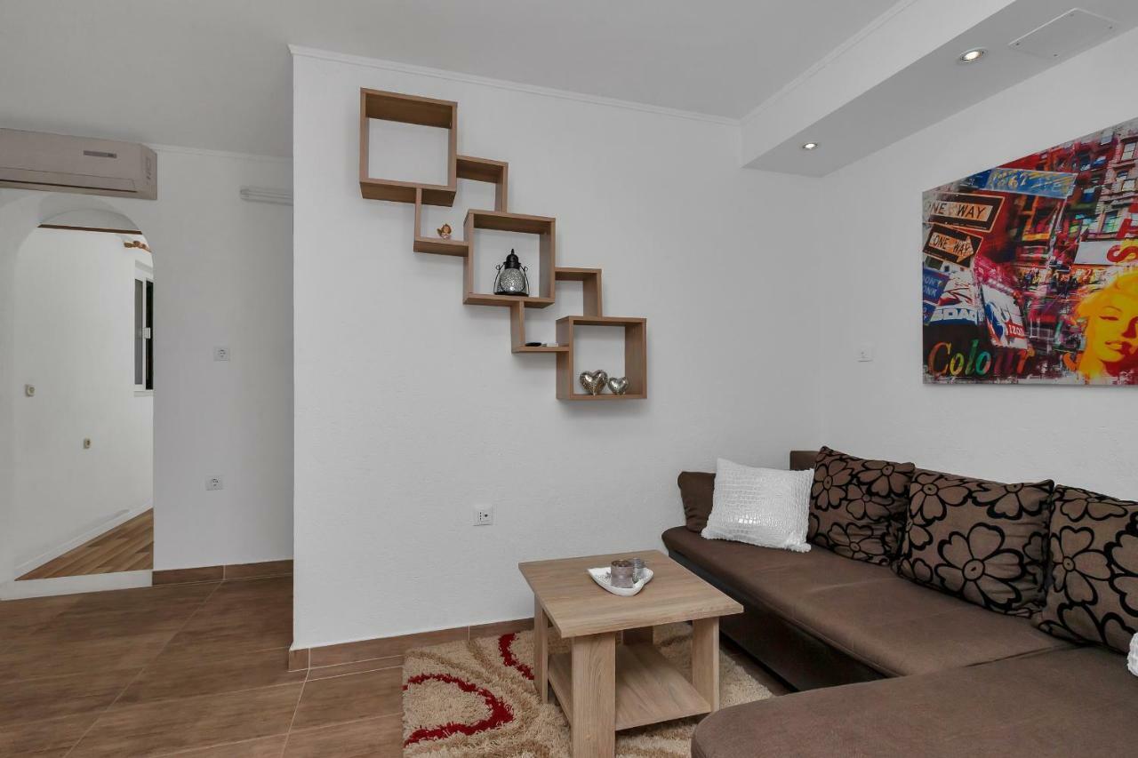 Apartmani Mona マカルスカ エクステリア 写真