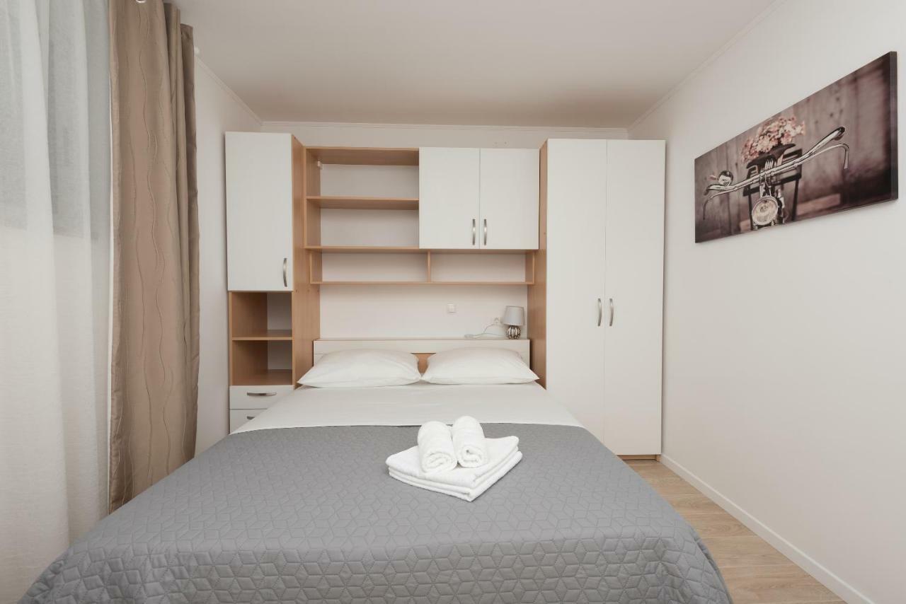 Apartmani Mona マカルスカ エクステリア 写真