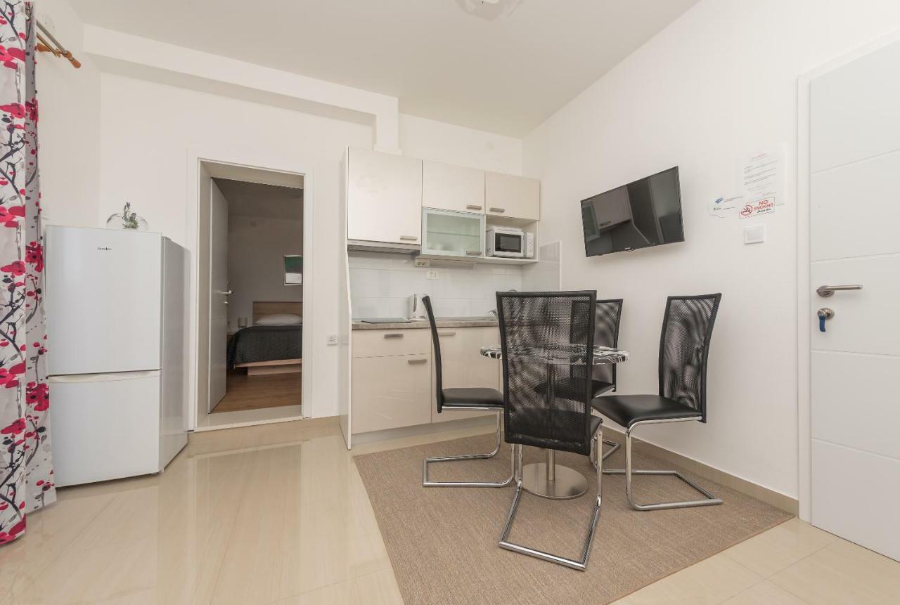 Apartmani Mona マカルスカ エクステリア 写真