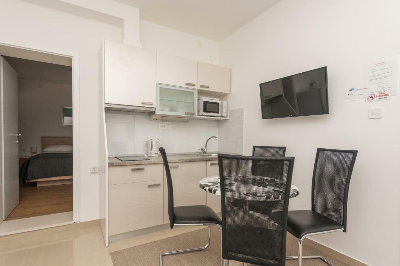 Apartmani Mona マカルスカ エクステリア 写真