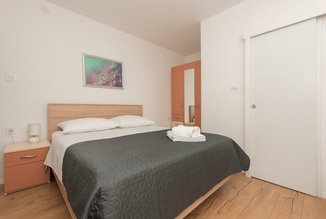 Apartmani Mona マカルスカ エクステリア 写真